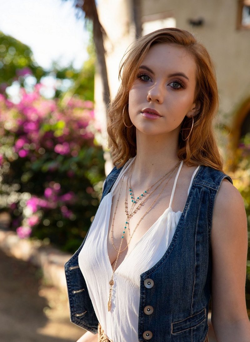 Василина, 27